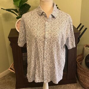 Men’s Size Medium Button Down Hart Schaffner Marx Nautical/Prate Theme Shirt